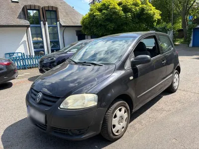 Gebraucht VW Fox 54 PS (39 kW) 2006 Schwarz Kleinwagen
