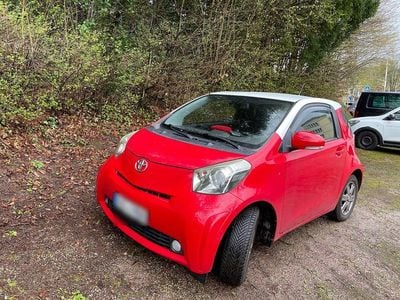 Usata Toyota iQ 68 CV (50 kW) 2009 Rosso Utilitaria