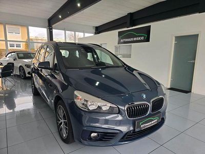 Gebraucht BMW 218 Sport Line 136 PS (100 kW) 2016 Grau Kombi