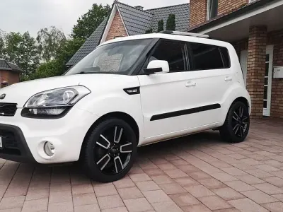 Gebraucht Kia Soul Edition 7 140 PS (102 kW) 2014 Weiß SUV