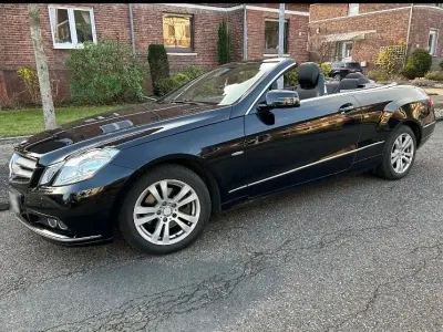 Gebraucht Mercedes 200 185 PS (136 kW) 2011 Schwarz Cabrio