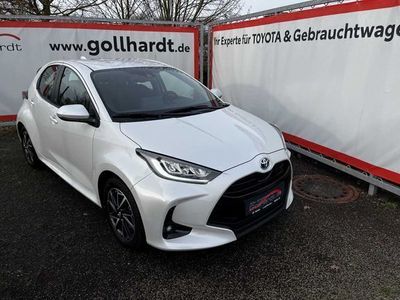 gebraucht Toyota Yaris Hybrid HSD TEAM D +KAMERA+LED+SH+ALU