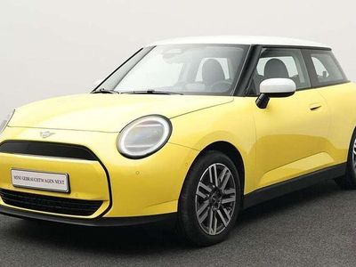 Gelb Gebraucht 2024 Mini Cooper Classic Kleinwagen | 27.385 € (Fairer Preis)