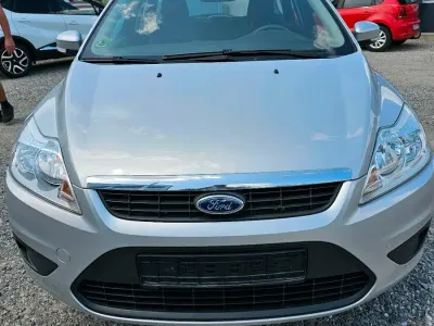 Gebraucht Ford Focus 101 PS (74 kW) 2010 Grau Kombi