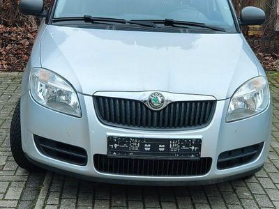 Silber Gebraucht 2009 Skoda Fabia Ambiente Kombi | 4.000 € (Etwas zu teuer)