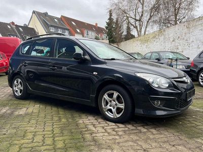 Schwarz Gebraucht 2011 Hyundai i30 Classic Kombi | 1.490 € (Superpreis)