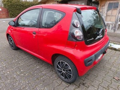 Gebraucht Citroën C1 Attraction 68 PS (50 kW) 2013 Rot Kleinwagen