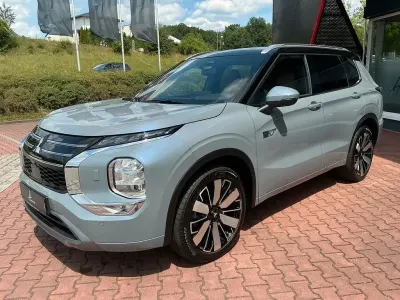 Gebraucht Mitsubishi Outlander P-HEV Top 306 PS (225 kW) 2025 Grau SUV