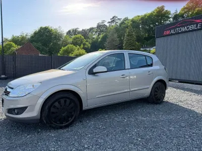 Gebraucht Opel Astra Edition 105 PS (77 kW) 2007 Silber Limousine