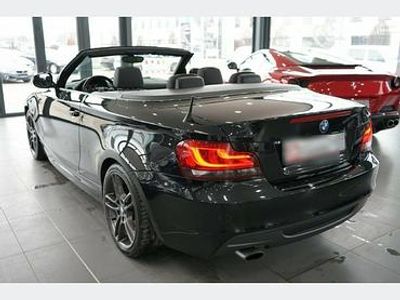 Gebraucht BMW 118 Cabriolet M Sport 143 PS (105 kW) 2011 Schwarz Cabrio