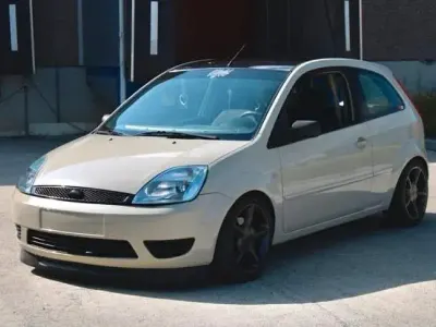 Occasion Ford Fiesta 69 ch (50 kW) 2004 Marron Citadine