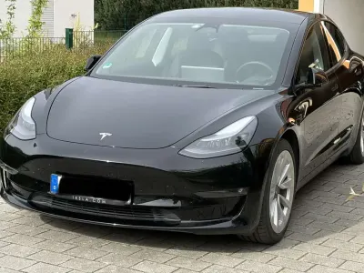 Usata Tesla Model 3 366 kW (498 CV) 2022 Nero Berlina