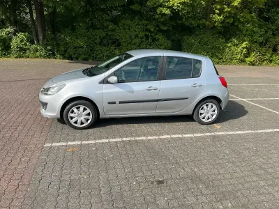 Usata Renault Clio II 75 CV (55 kW) 2006 Argento Utilitaria