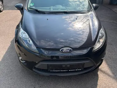 Gebraucht Ford Fiesta 82 PS (60 kW) 2012 Schwarz Limousine