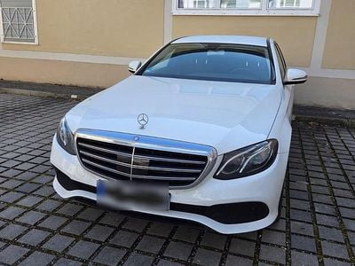 Gebraucht Mercedes E220 194 PS (142 kW) 2016 Weiß Limousine