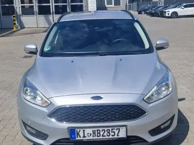 Gebraucht Ford Focus Business Edition 125 PS (91 kW) 2016 Silber Limousine