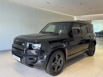 Gebraucht Land Rover Defender Black Edition 300 PS (220 kW) 2023 Santorini black SUV