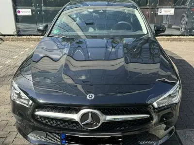 Gebraucht Mercedes CLA180 Progressive 136 PS (100 kW) 2023 Schwarz Limousine