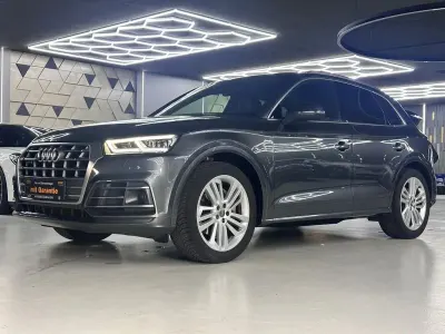 Gebraucht Audi Q5 S-Line 231 PS (169 kW) 2019 Grau SUV