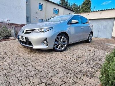 Toyota Auris Hybrid