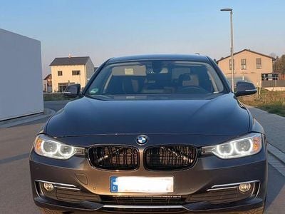Gebraucht BMW 320 Luxury Line 184 PS (135 kW) 2012 Grau Limousine