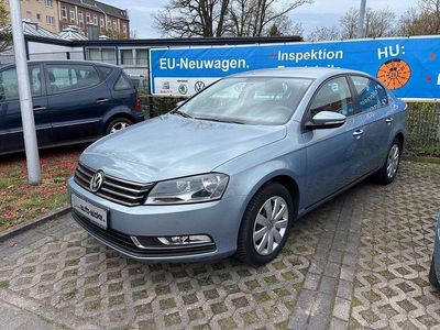 Gebraucht VW Passat Trendline 122 PS (89 kW) 2013 Grau Limousine