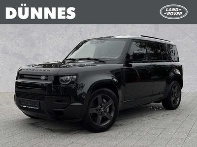 Schwarz (santoriniblack metallic) Gebraucht 2025 Land Rover Defender SE Dynamic SUV | 82.955 € (Superpreis)