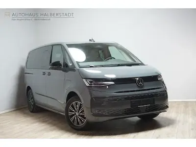 Gebraucht VW Multivan 245 PS (180 kW) 2025 Grau Van / Kleinbus