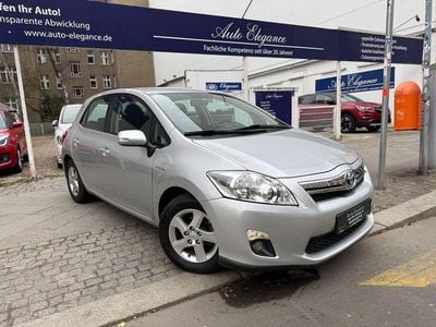 Gebraucht Toyota Auris Hybrid Life 99 PS (72 kW) 2011 Silber Limousine