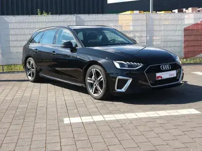 Gebraucht Audi A4 S-Line 204 PS (150 kW) 2021 Mythosschwarz metallic Kombi