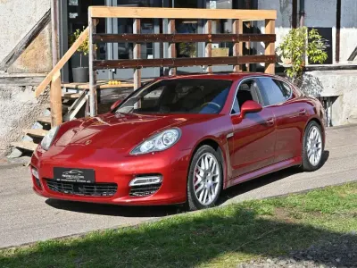 Gebraucht Porsche Panamera Turbo 500 PS (367 kW) 2010 Rot Kleinwagen