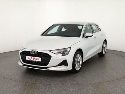 Nouă Audi A3 Comfort 150 CP (110 kW) 2025 Alb Berlinǎ