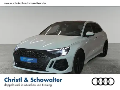 Gebraucht Audi RS3 Sportback Ambiente 400 PS (294 kW) 2024 Gletscherweiß metallic Kleinwagen