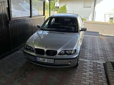 Gebraucht BMW 318 143 PS (105 kW) 2002 Silber Limousine