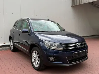 Gebraucht VW Tiguan Sportline 179 PS (131 kW) 2012 Blau SUV