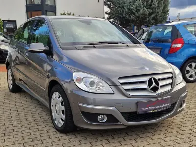 Gebraucht Mercedes B200 Edition 136 PS (100 kW) 2008 Grau Van / Kleinbus