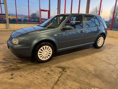 Gebraucht VW Golf IV 120 PS (88 kW) 2003 Blau Kleinwagen