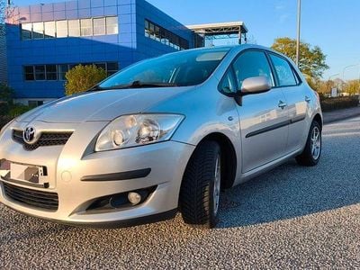 Used Toyota Auris 124 HP (91 kW) 2008 Silver Hatchback