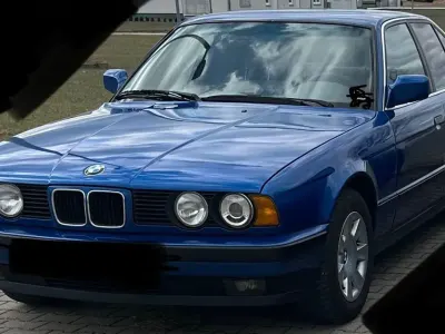 Gebraucht BMW 520 150 PS (110 kW) 1991 Blau Limousine