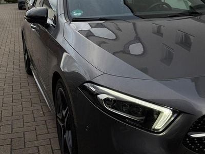 Usata Mercedes A200 AMG line 163 CV (119 kW) 2020 Grigio Berlina