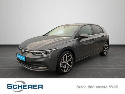 Gebraucht VW Golf VIII Style 150 PS (110 kW) 2022 Delfingrau metallic (metallic) Limousine