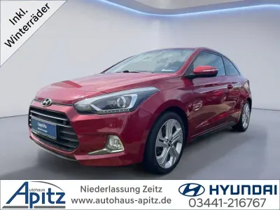 Gebraucht Hyundai i20 Style 90 PS (66 kW) 2017 Rot Coupé