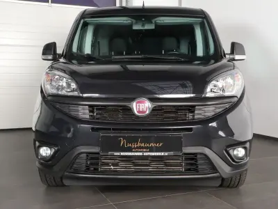 Gebraucht Fiat Doblò Lounge 120 PS (88 kW) 2019 Colore esterno nero Van / Kleinbus