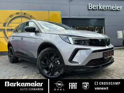 Gebraucht Opel Grandland Electric 136 PS (100 kW) 2024 Andere farbe SUV