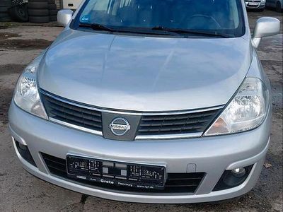 Gebraucht Nissan Tiida 126 PS (92 kW) 2008 Silber Limousine