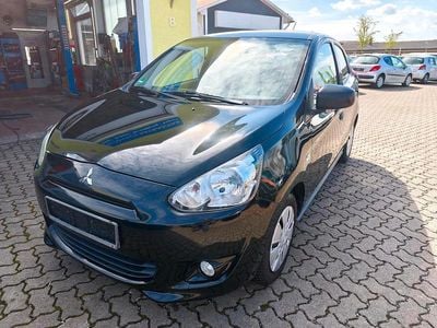 Gebraucht Mitsubishi Space Star 71 PS (52 kW) 2015 Schwarz Kleinwagen