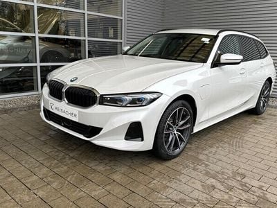 BMW 330e