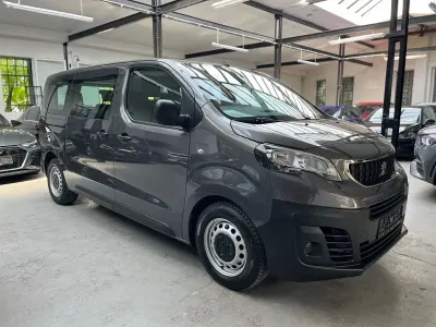 Gebraucht Peugeot Expert 144 PS (105 kW) 2021 Grau Van
