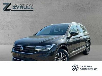 Gebraucht VW Tiguan Life 150 PS (110 kW) 2023 Schwarz SUV