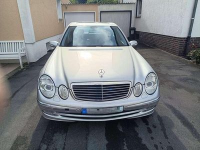 Mercedes E320